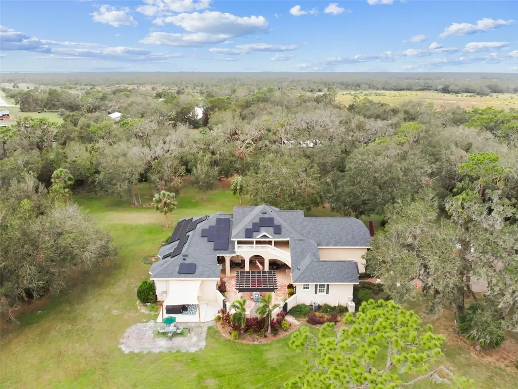 12709 Mannhurst Oak Lane Lithia FL 33547