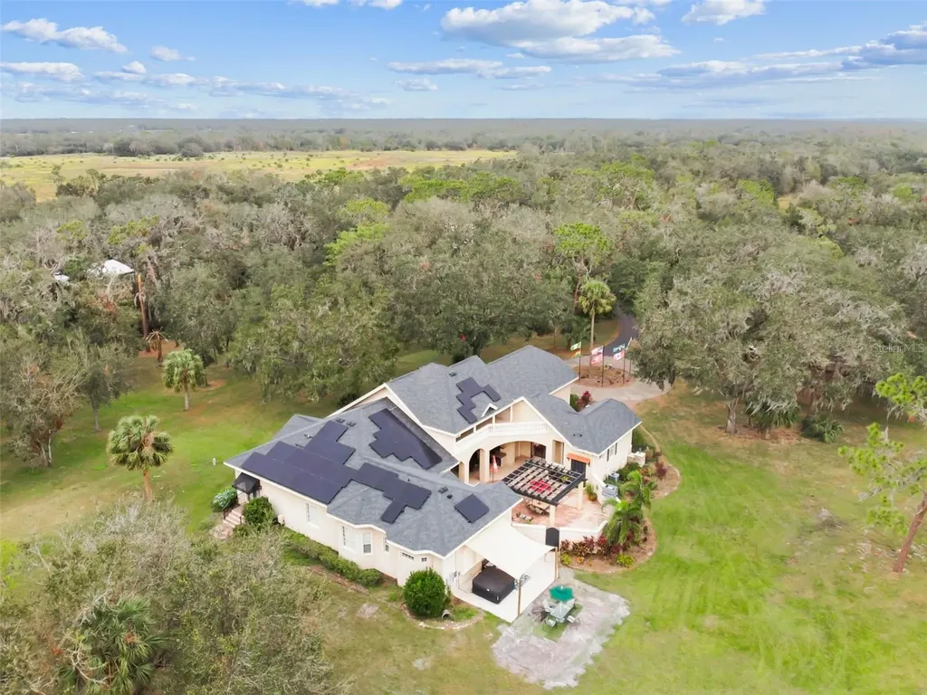 12709 Mannhurst Oak Lane Lithia FL 33547