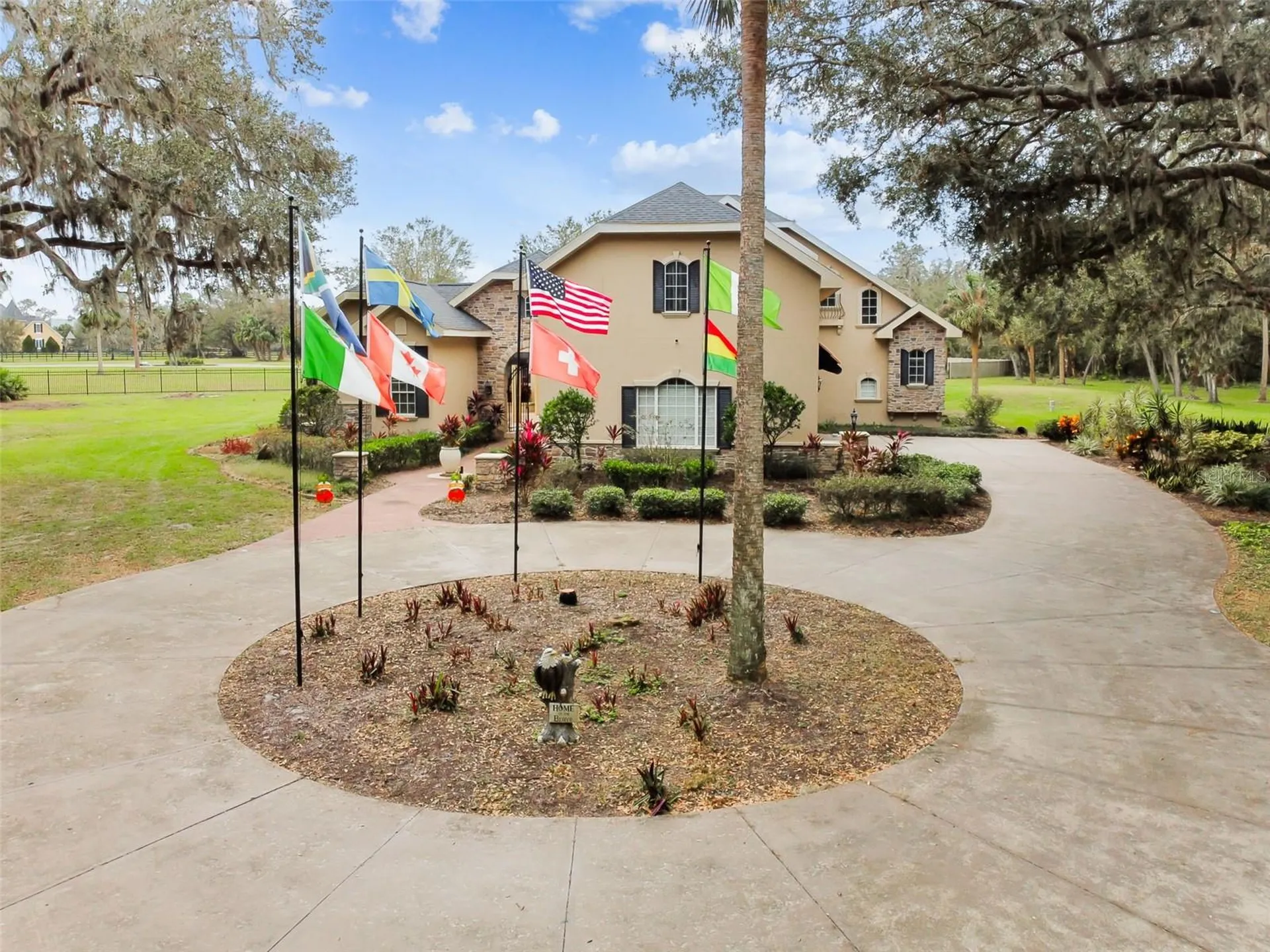 12709 Mannhurst Oak Lane Lithia FL 33547