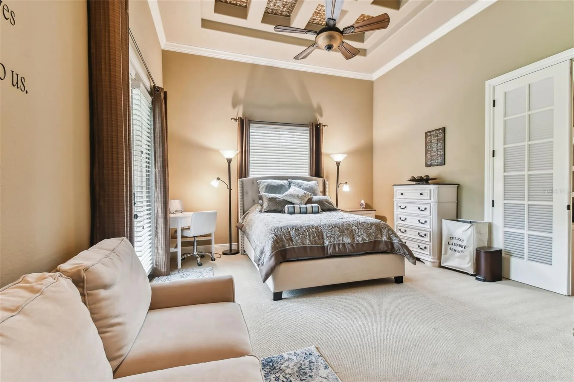 12709 Mannhurst Oak Lane Lithia FL 33547