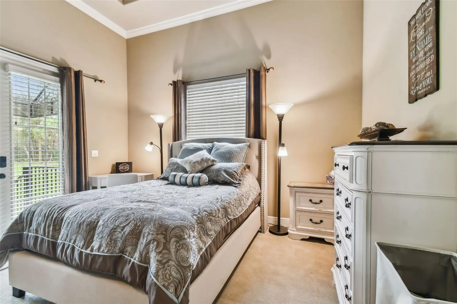 12709 Mannhurst Oak Lane Lithia FL 33547
