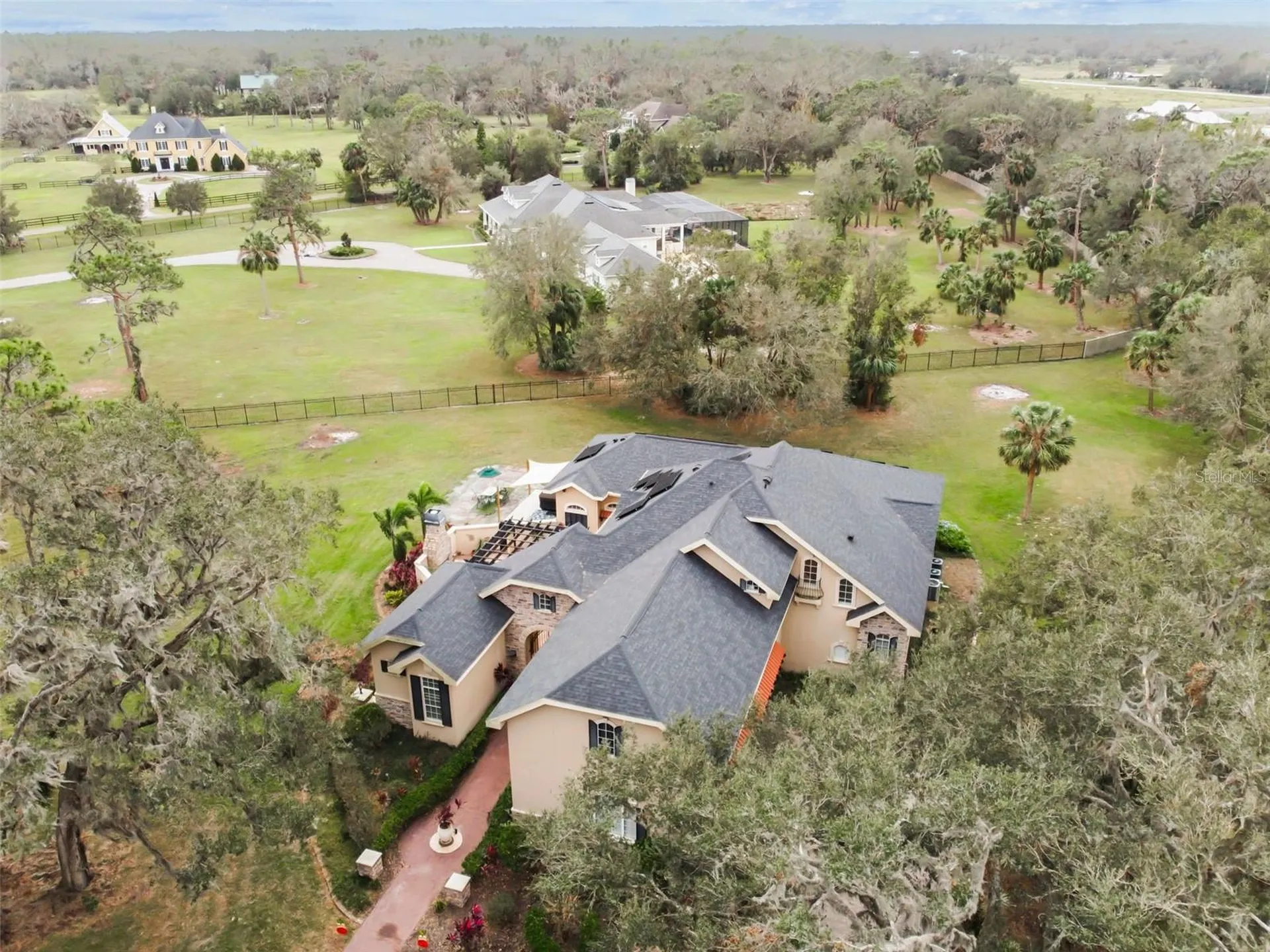 12709 Mannhurst Oak Lane Lithia FL 33547