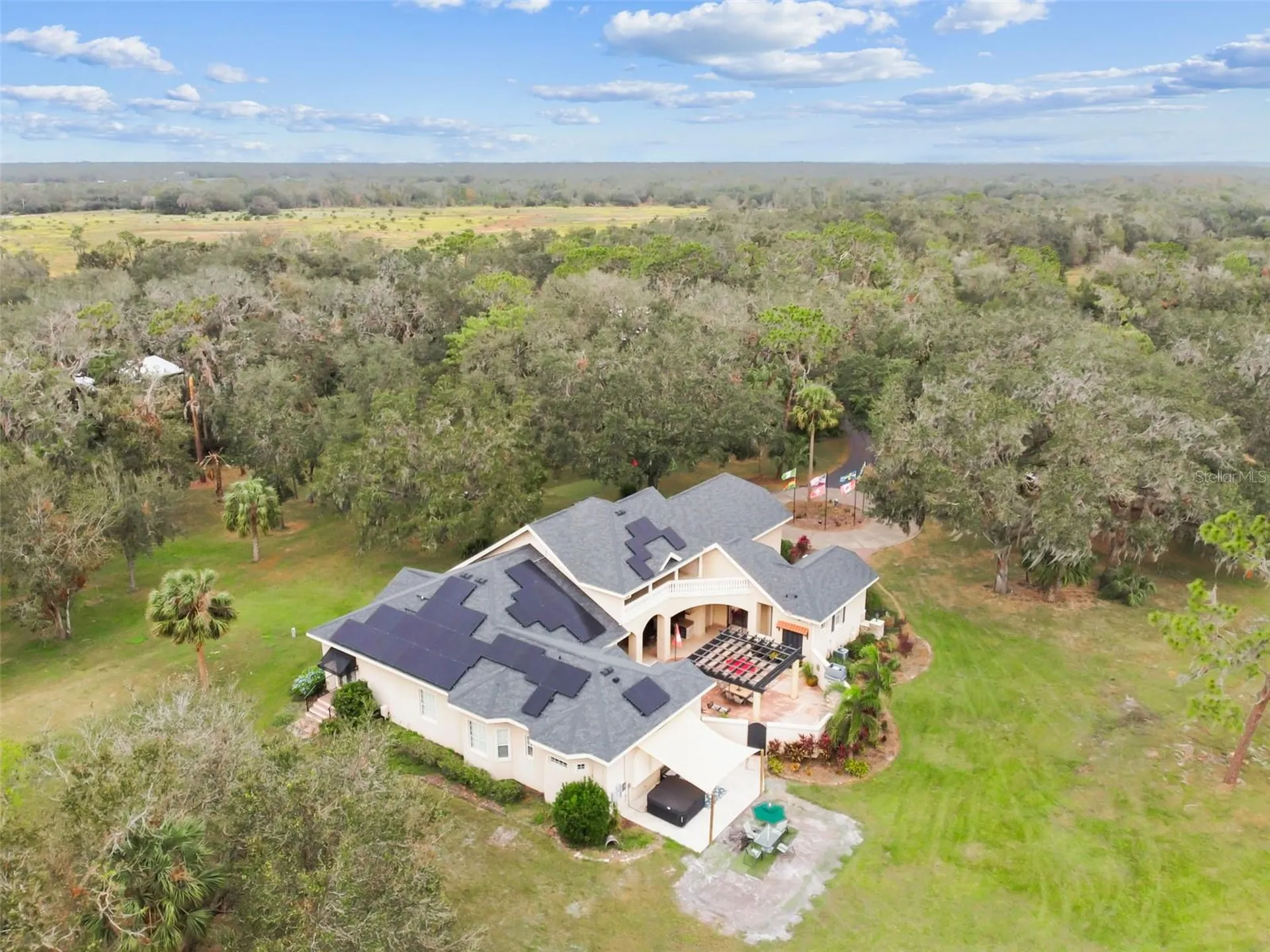12709 Mannhurst Oak Lane Lithia FL 33547