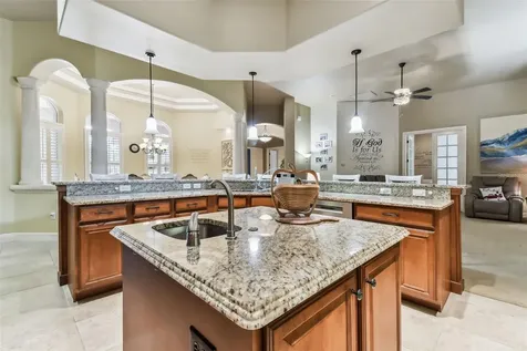 12709 Mannhurst Oak Lane Lithia FL 33547