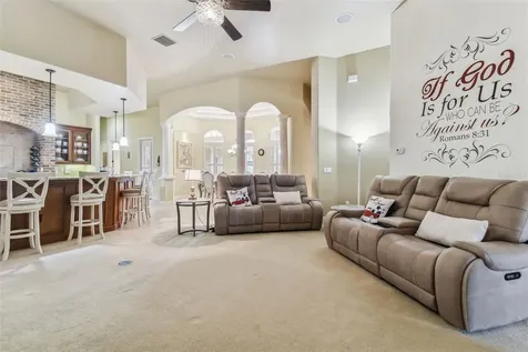 12709 Mannhurst Oak Lane Lithia FL 33547