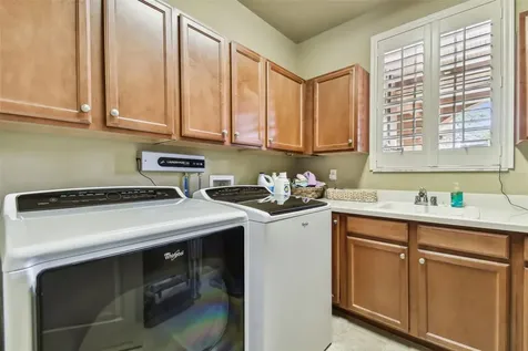 12709 Mannhurst Oak Lane Lithia FL 33547