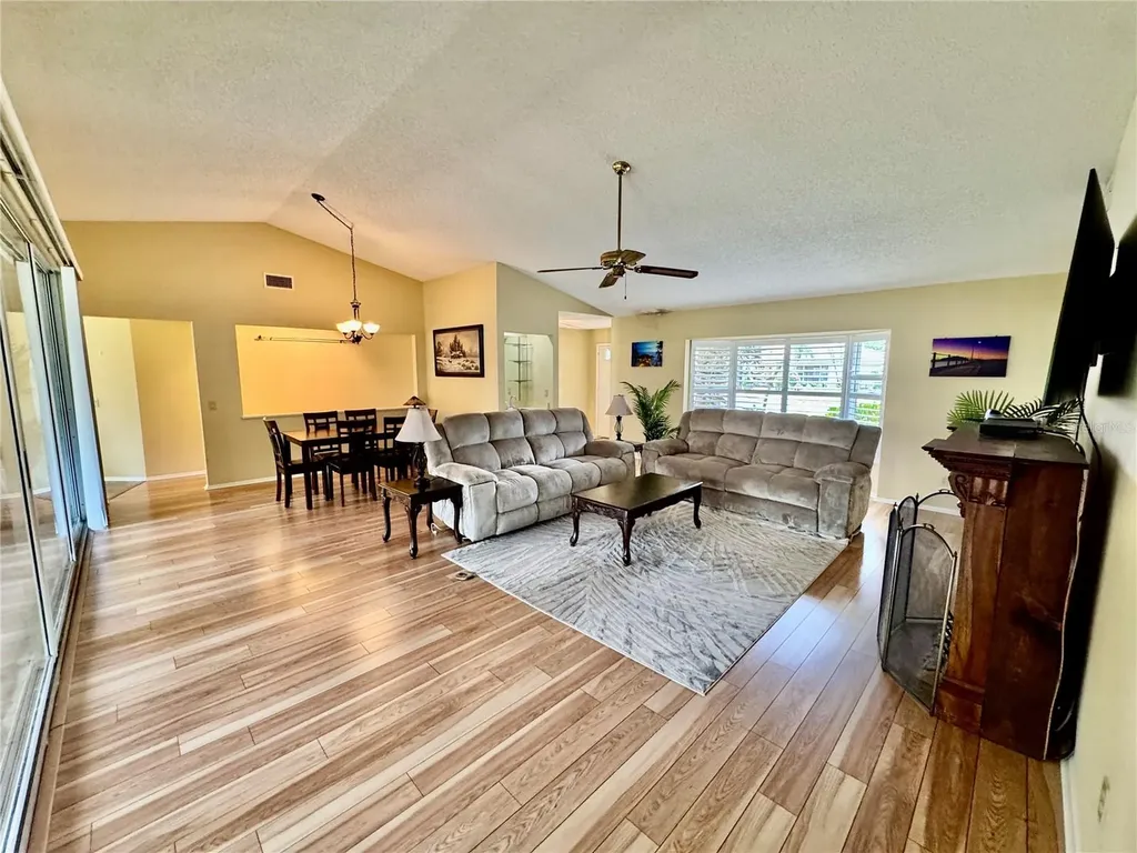 3610 Garden Lakes Ivy Bradenton FL 34203
