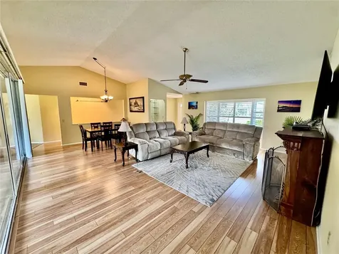 3610 Garden Lakes Ivy Bradenton FL 34203