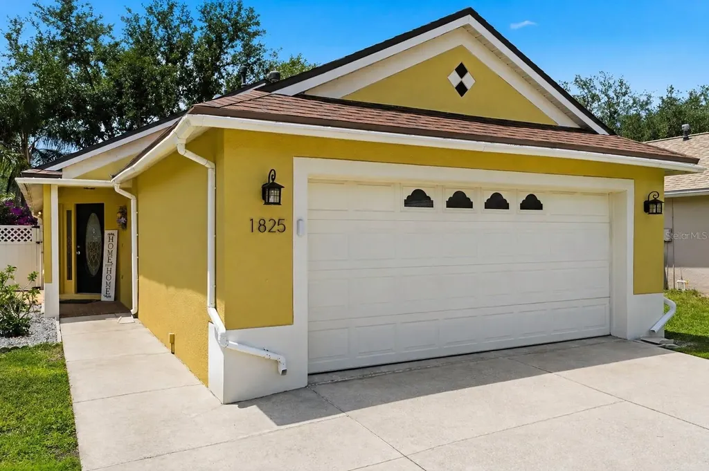 1825 Horsechestnut Trinity FL 34655