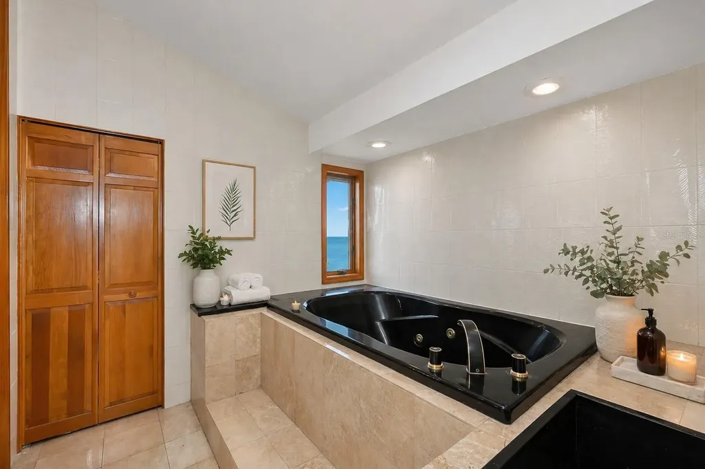 1021 Symphony Isles Boulevard Apollo Beach FL 33572