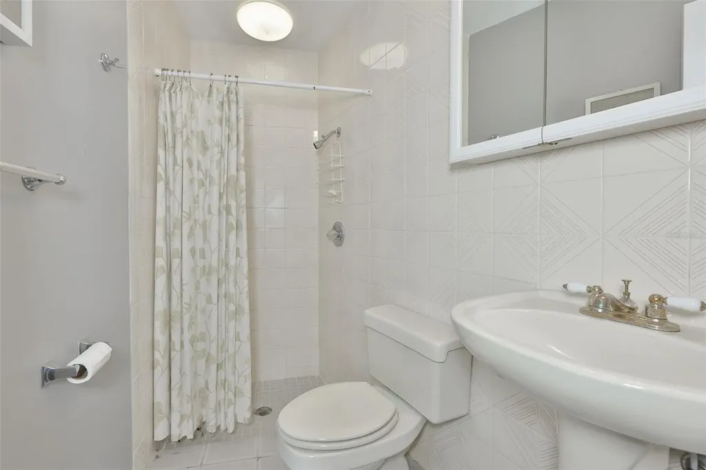 1021 Symphony Isles Boulevard Apollo Beach FL 33572