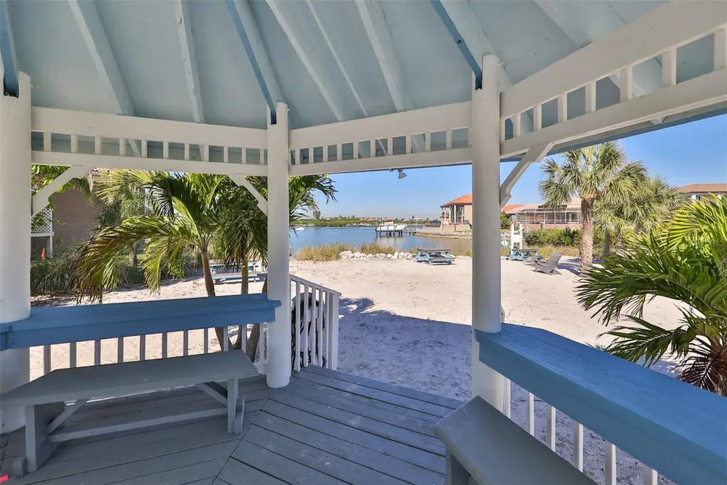 1021 Symphony Isles Boulevard Apollo Beach FL 33572