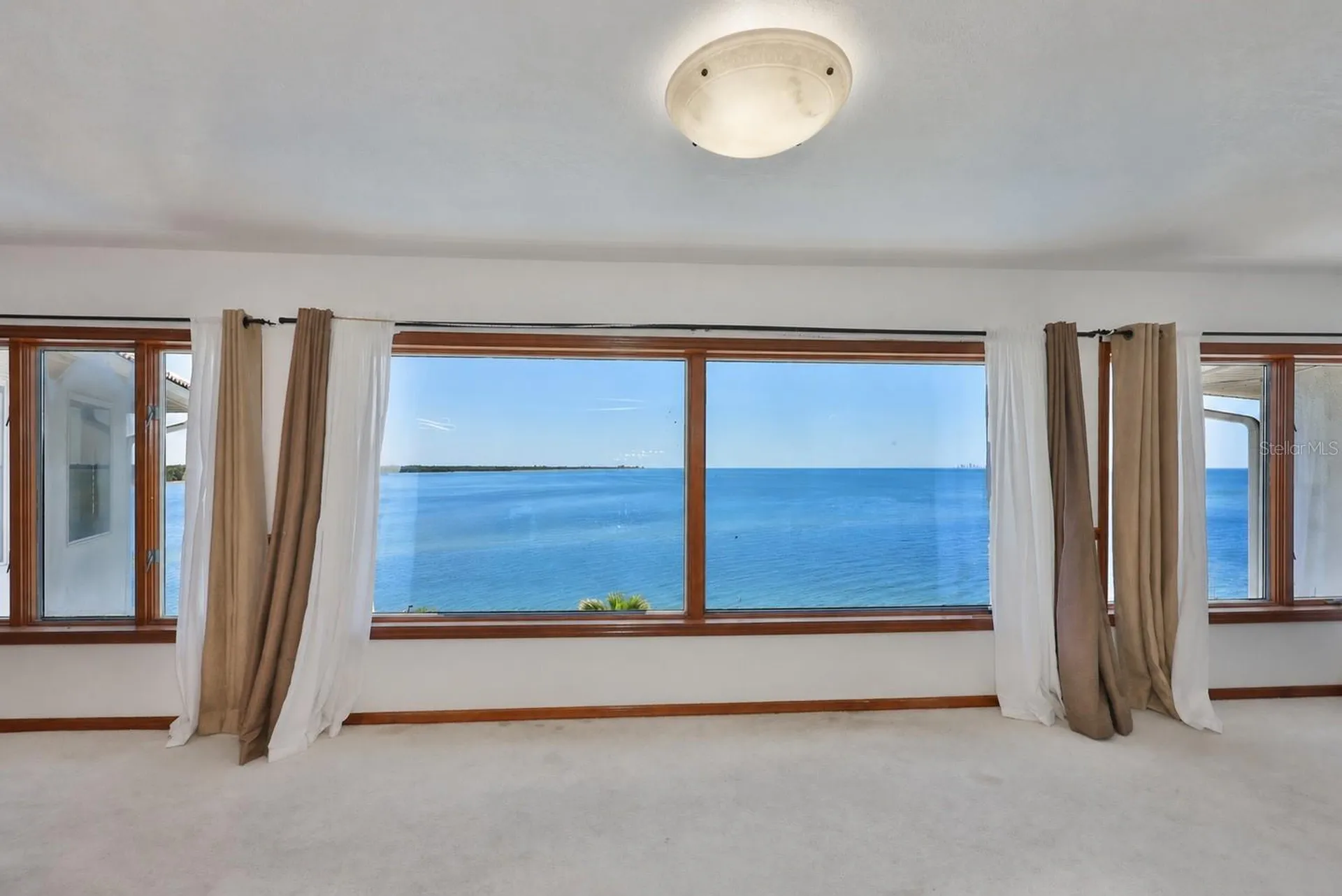 1021 Symphony Isles Boulevard Apollo Beach FL 33572