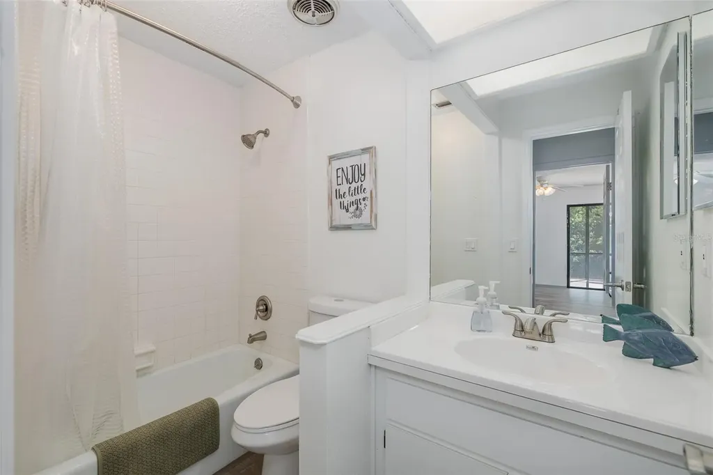 110 Ingrid Place Oldsmar FL 34677