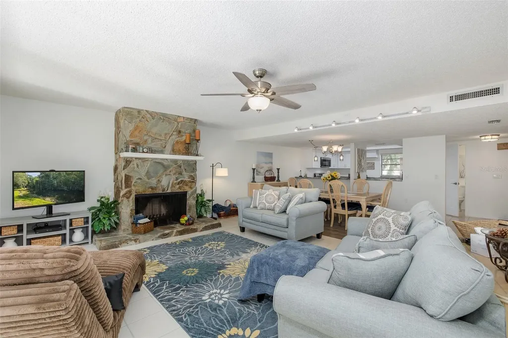 110 Ingrid Place Oldsmar FL 34677
