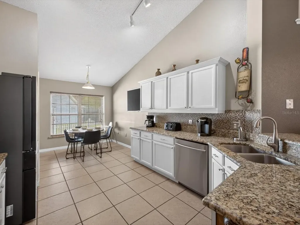 344 Lake Shore Parkway Davenport FL 33896