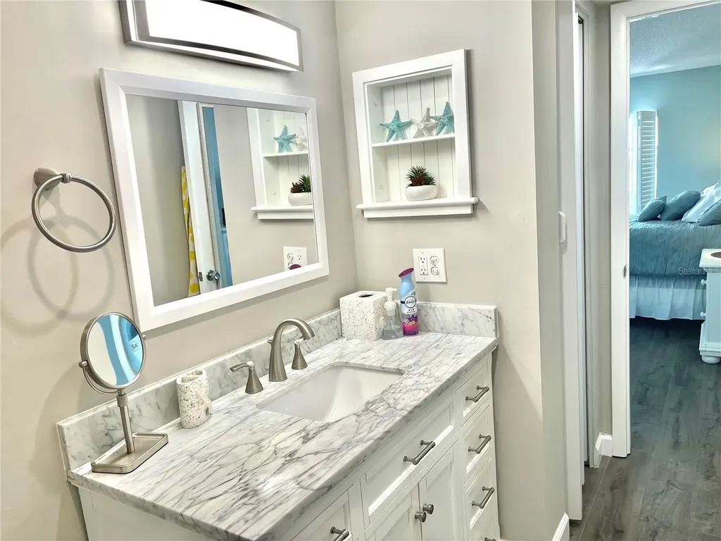4550 Cove Circle St Petersburg FL 33708