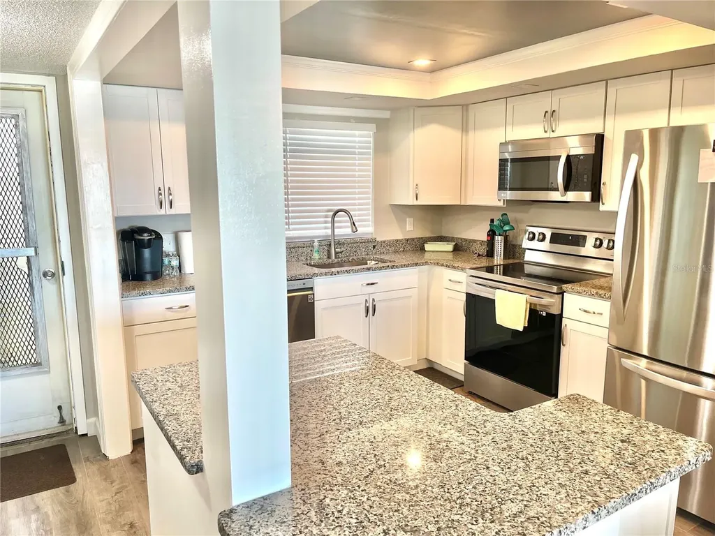 4550 Cove Circle St Petersburg FL 33708