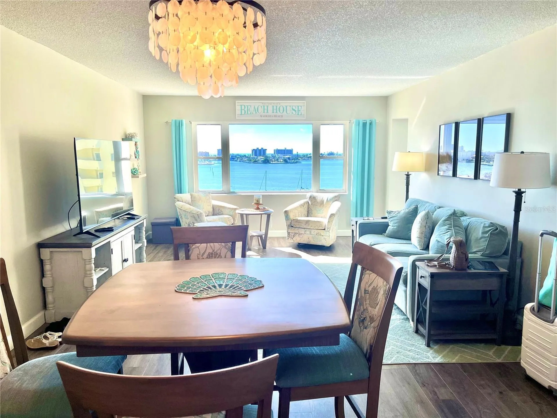 4550 Cove Circle St Petersburg FL 33708