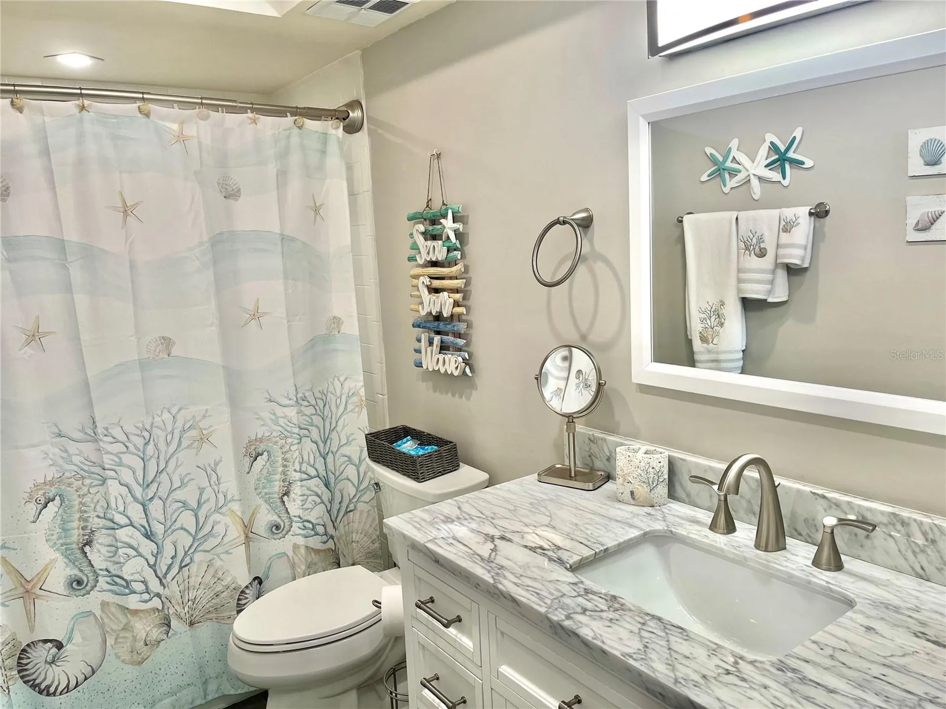 4550 Cove Circle St Petersburg FL 33708