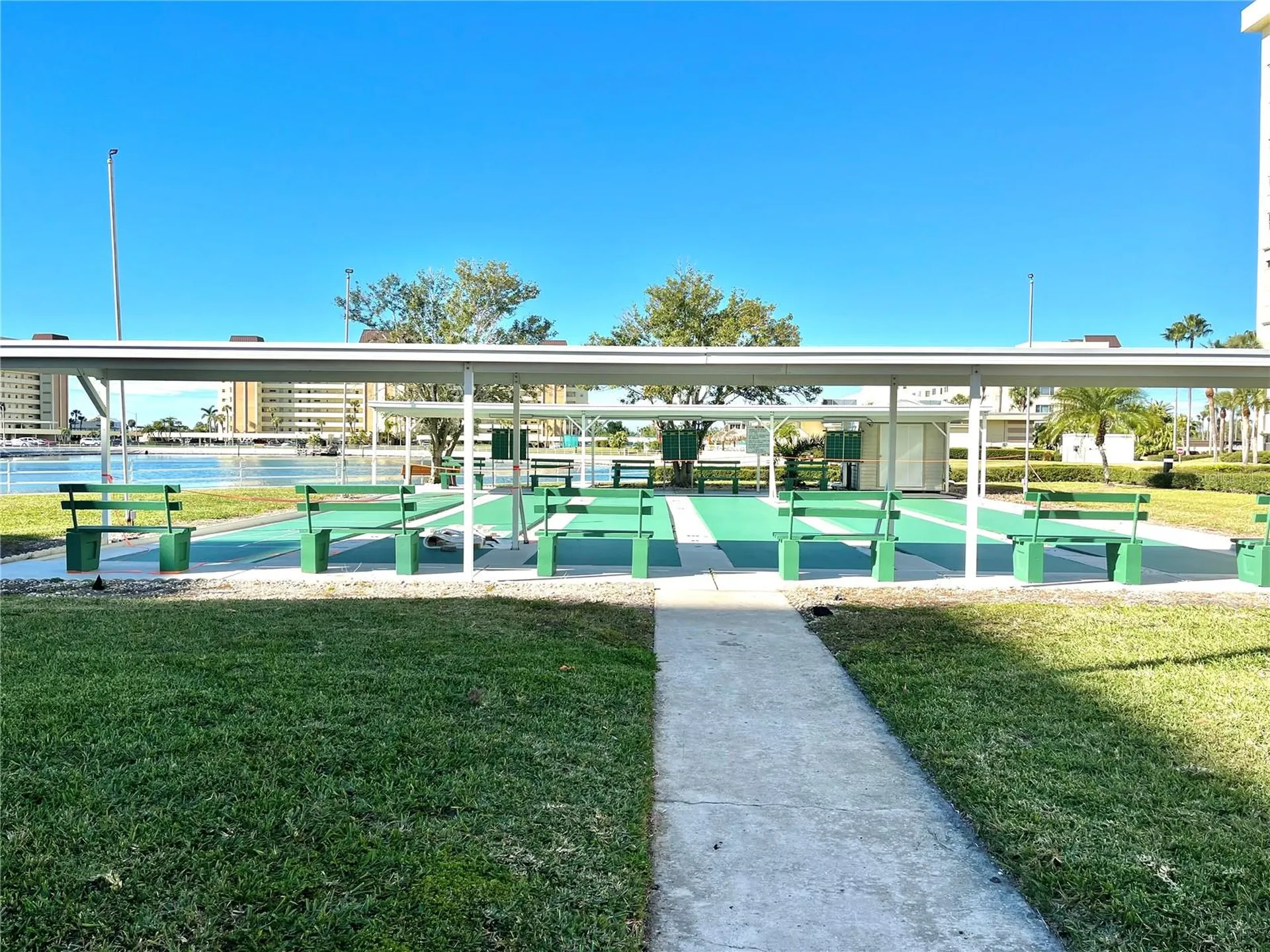 4550 Cove Circle St Petersburg FL 33708
