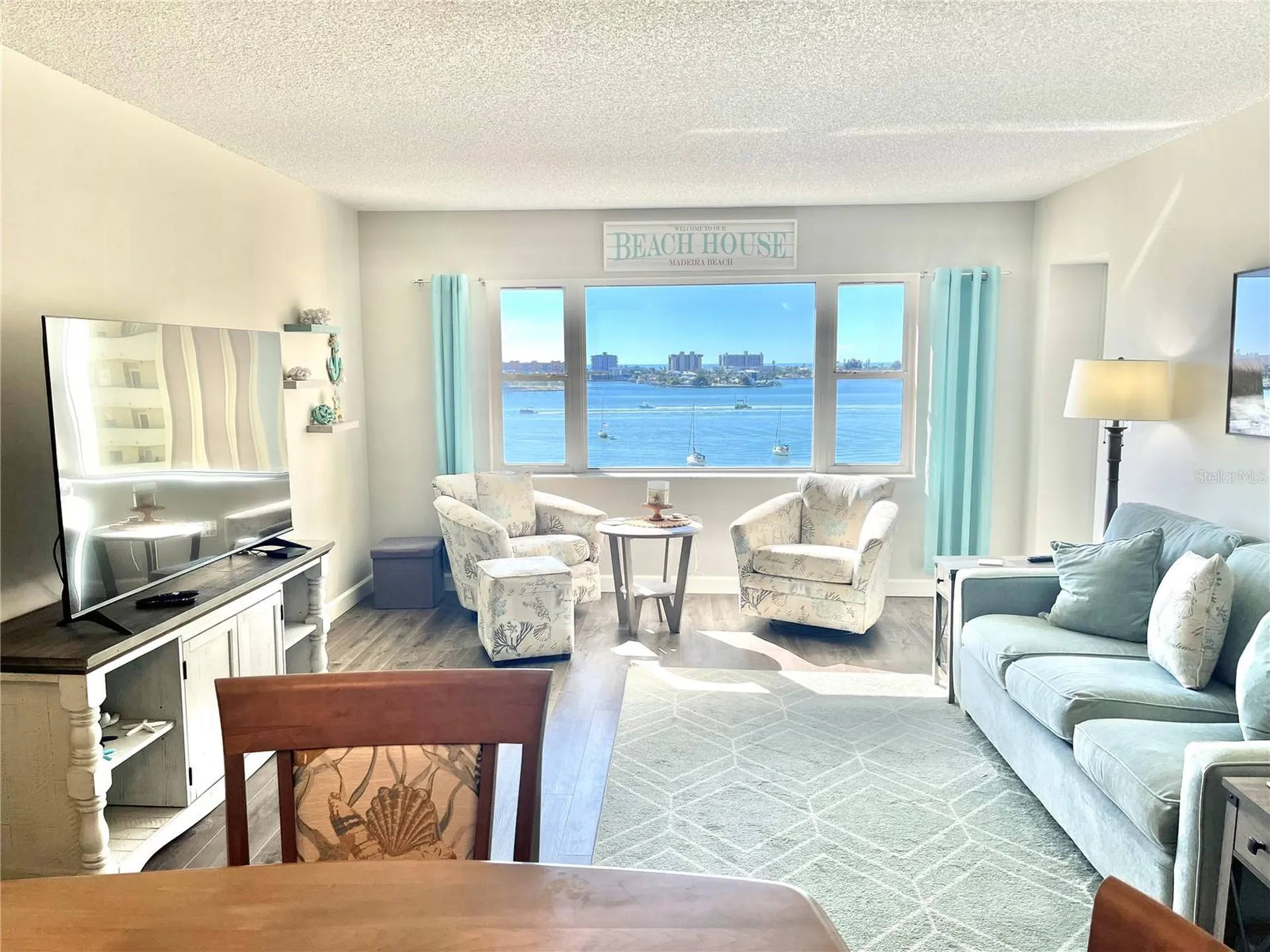 4550 Cove Circle St Petersburg FL 33708