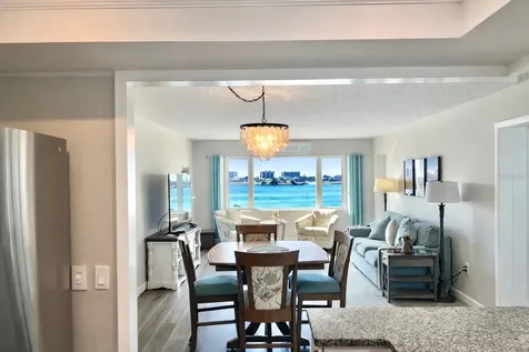 4550 Cove Circle St Petersburg FL 33708