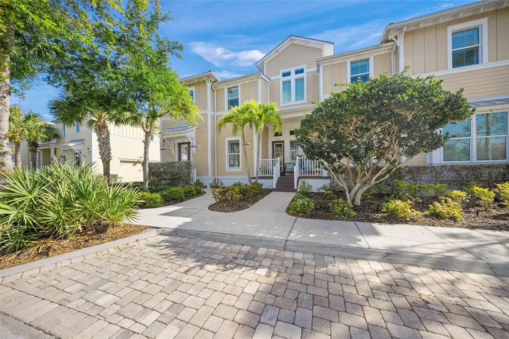 229 Sapphire Lake Drive Bradenton FL 34209