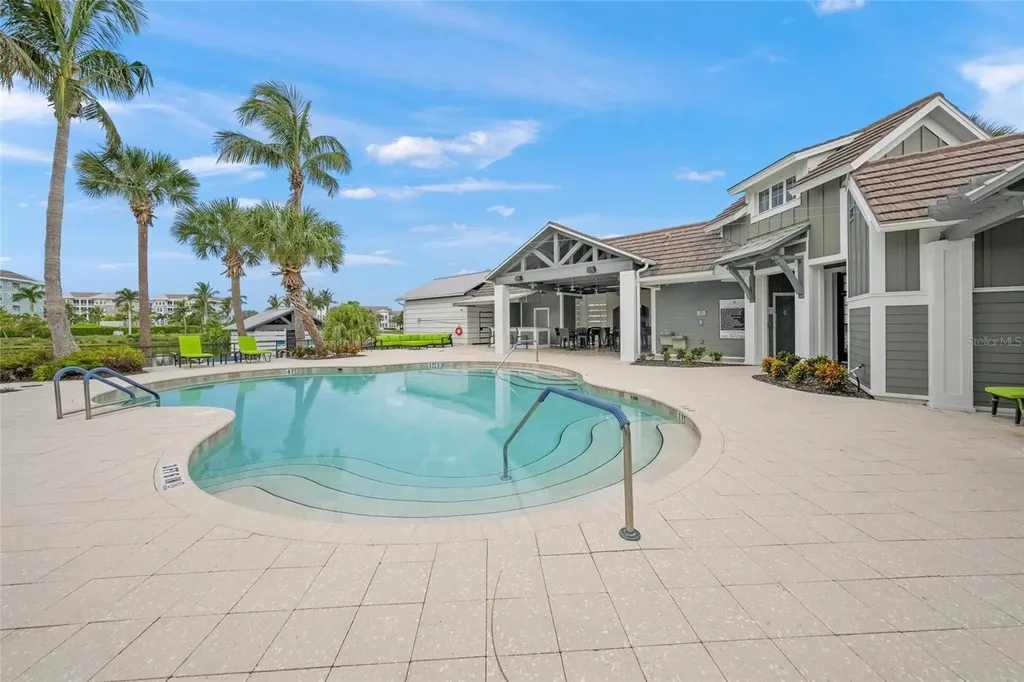 229 Sapphire Lake Drive Bradenton FL 34209