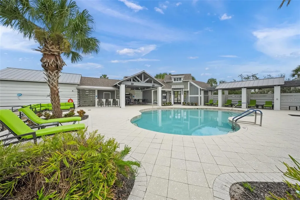 229 Sapphire Lake Drive Bradenton FL 34209