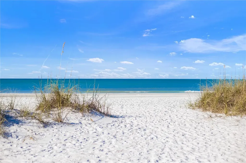 229 Sapphire Lake Drive Bradenton FL 34209