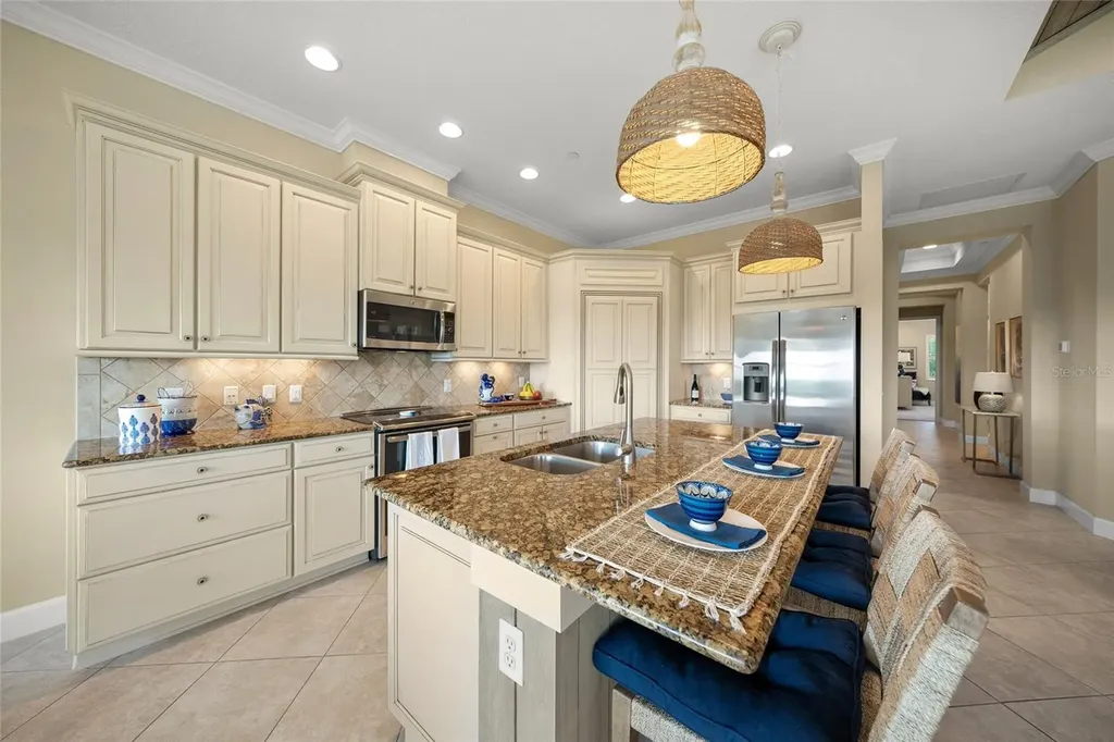 229 Sapphire Lake Drive Bradenton FL 34209