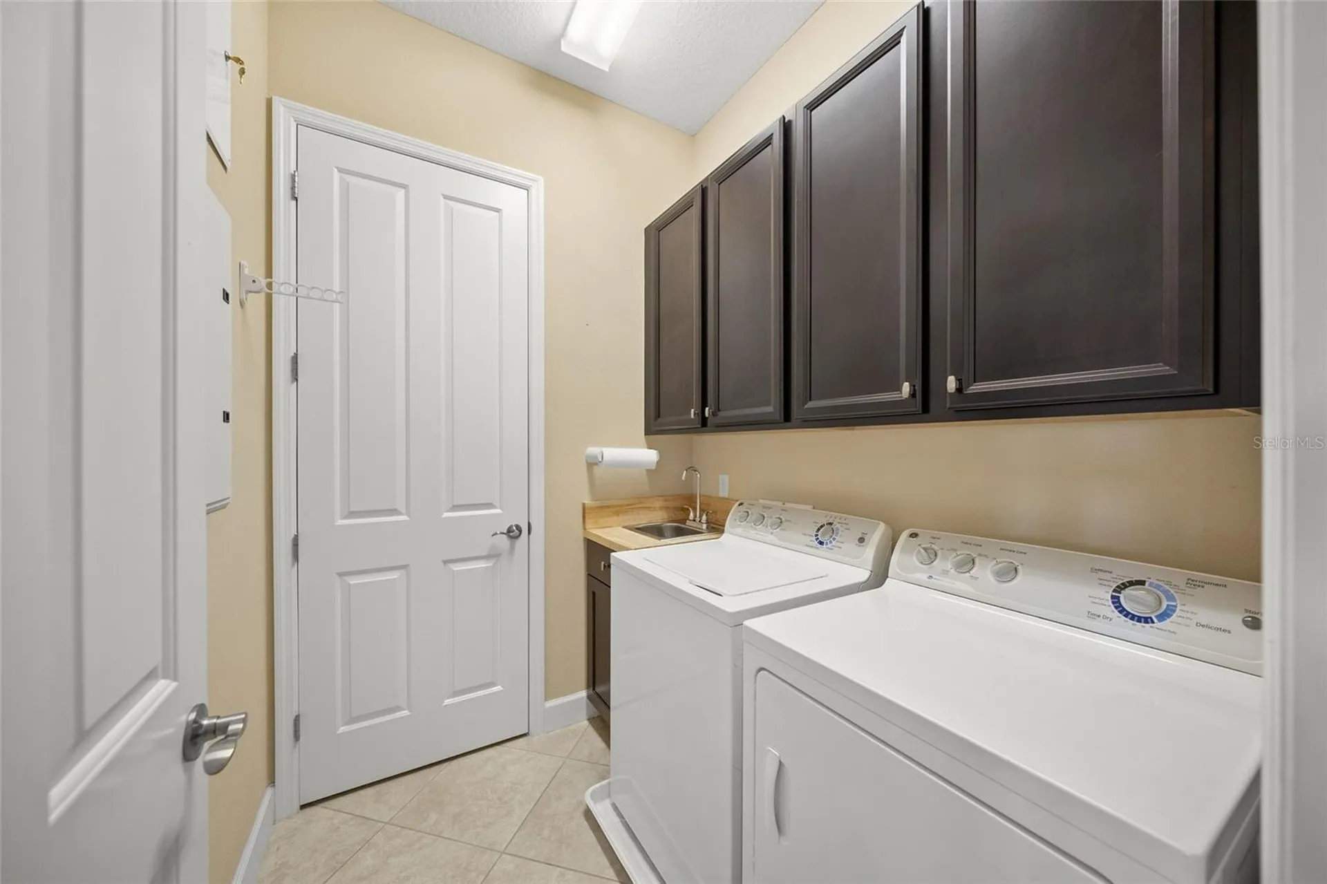 229 Sapphire Lake Drive Bradenton FL 34209