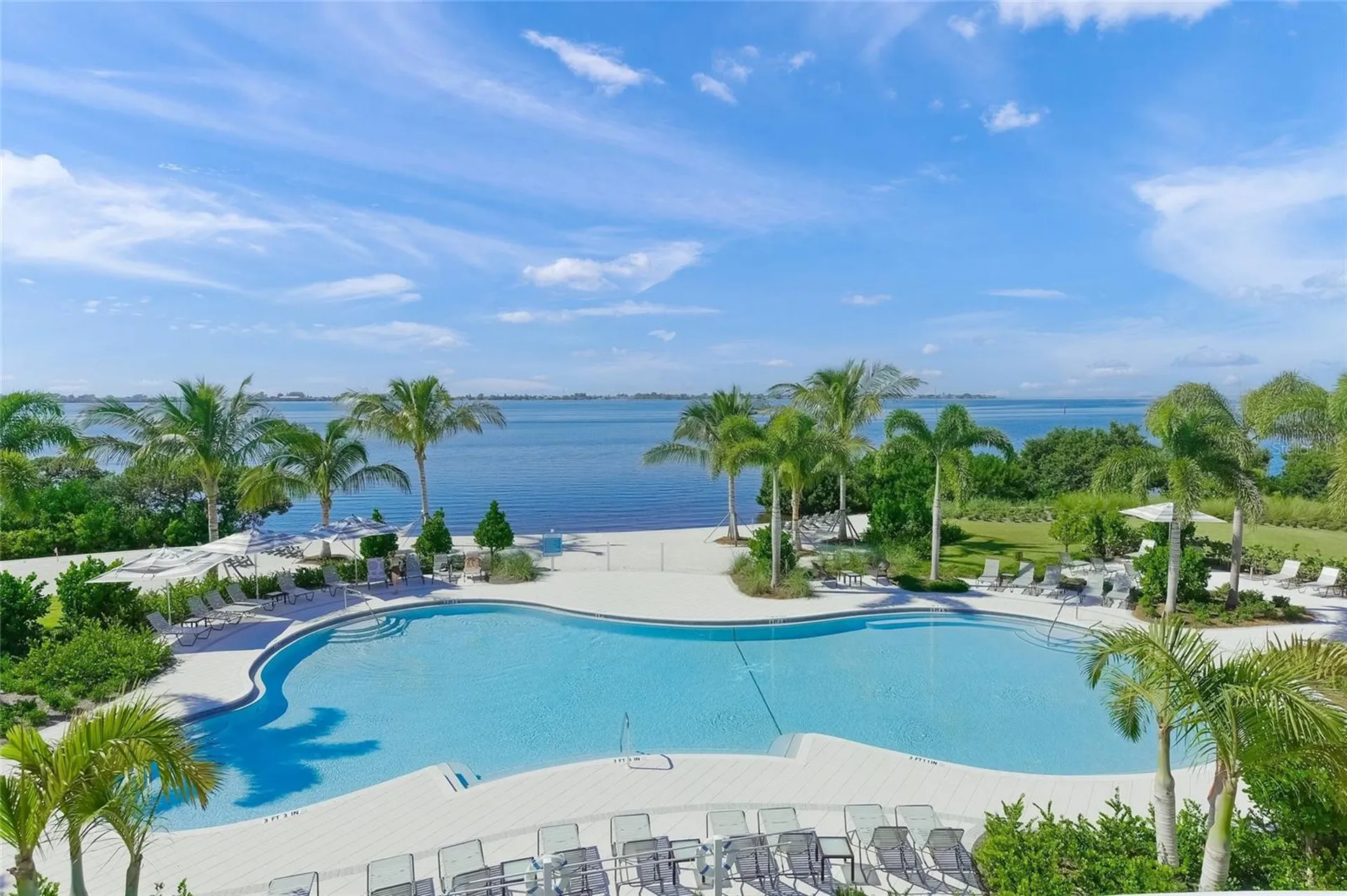 229 Sapphire Lake Drive Bradenton FL 34209