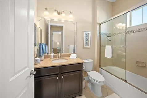 229 Sapphire Lake Drive Bradenton FL 34209