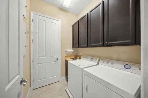 229 Sapphire Lake Drive Bradenton FL 34209