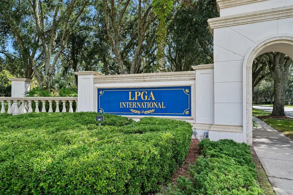188 Mendoza Circle Daytona Beach FL 32124