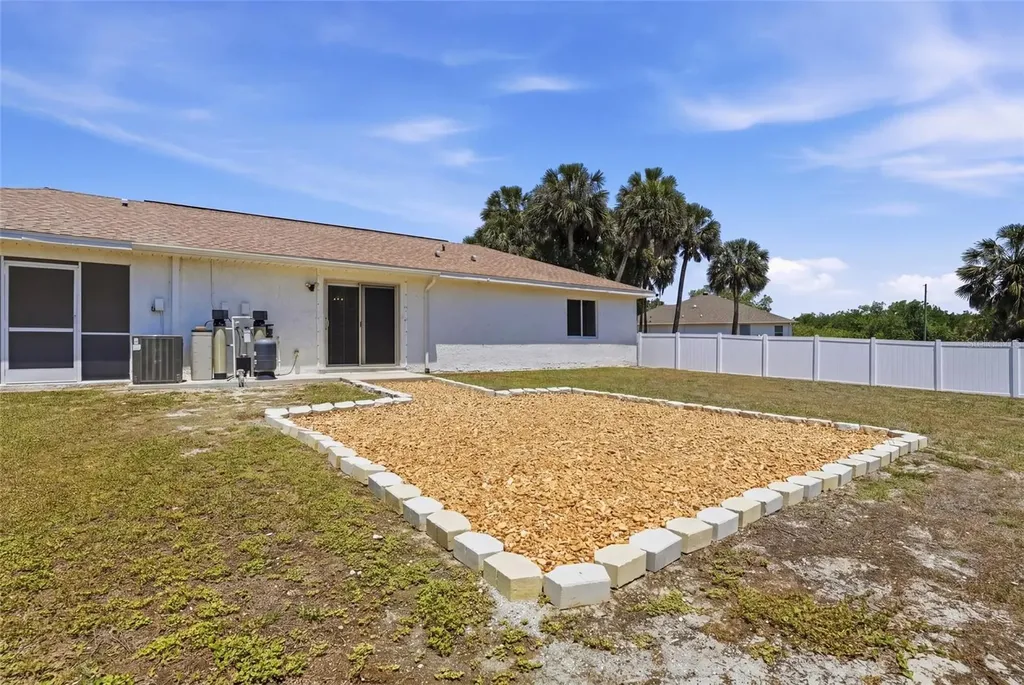 5244 Baynes Road North Port FL 34288