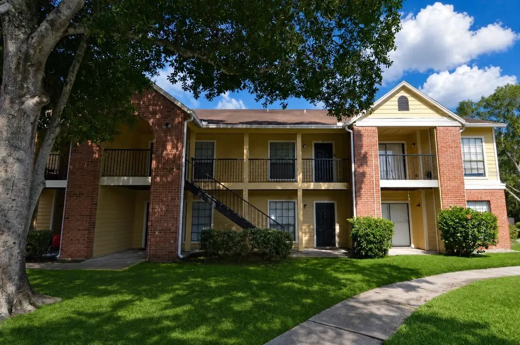 8645 Fancy Finch Drive Tampa FL 33614