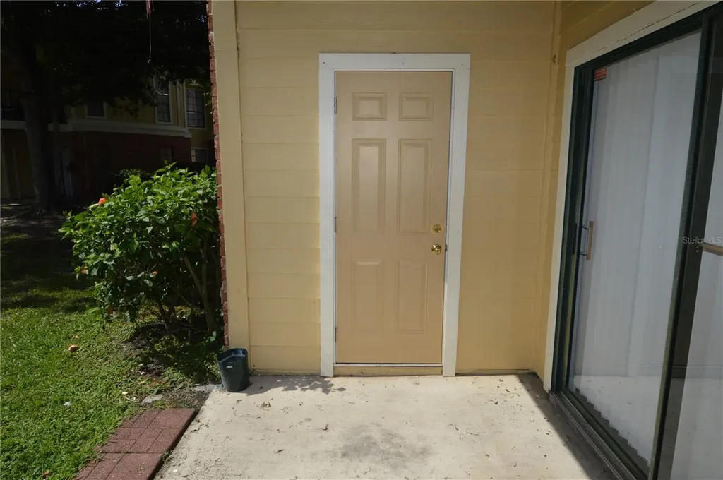 8645 Fancy Finch Drive Tampa FL 33614