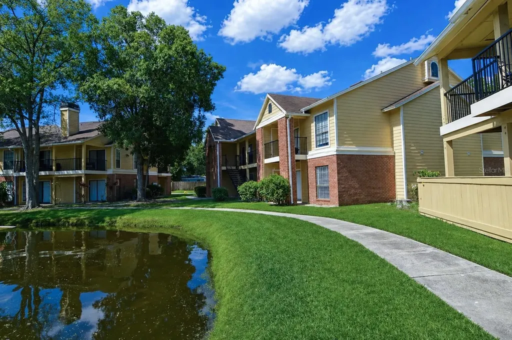 8645 Fancy Finch Drive Tampa FL 33614