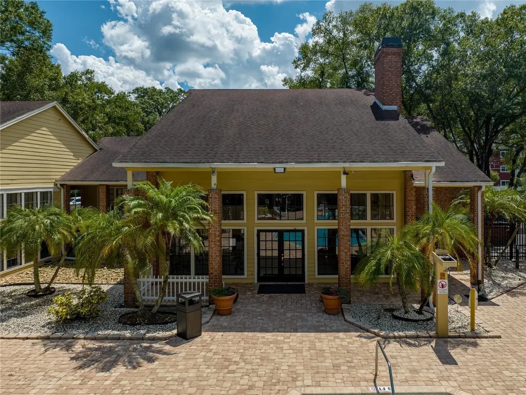 8645 Fancy Finch Drive Tampa FL 33614