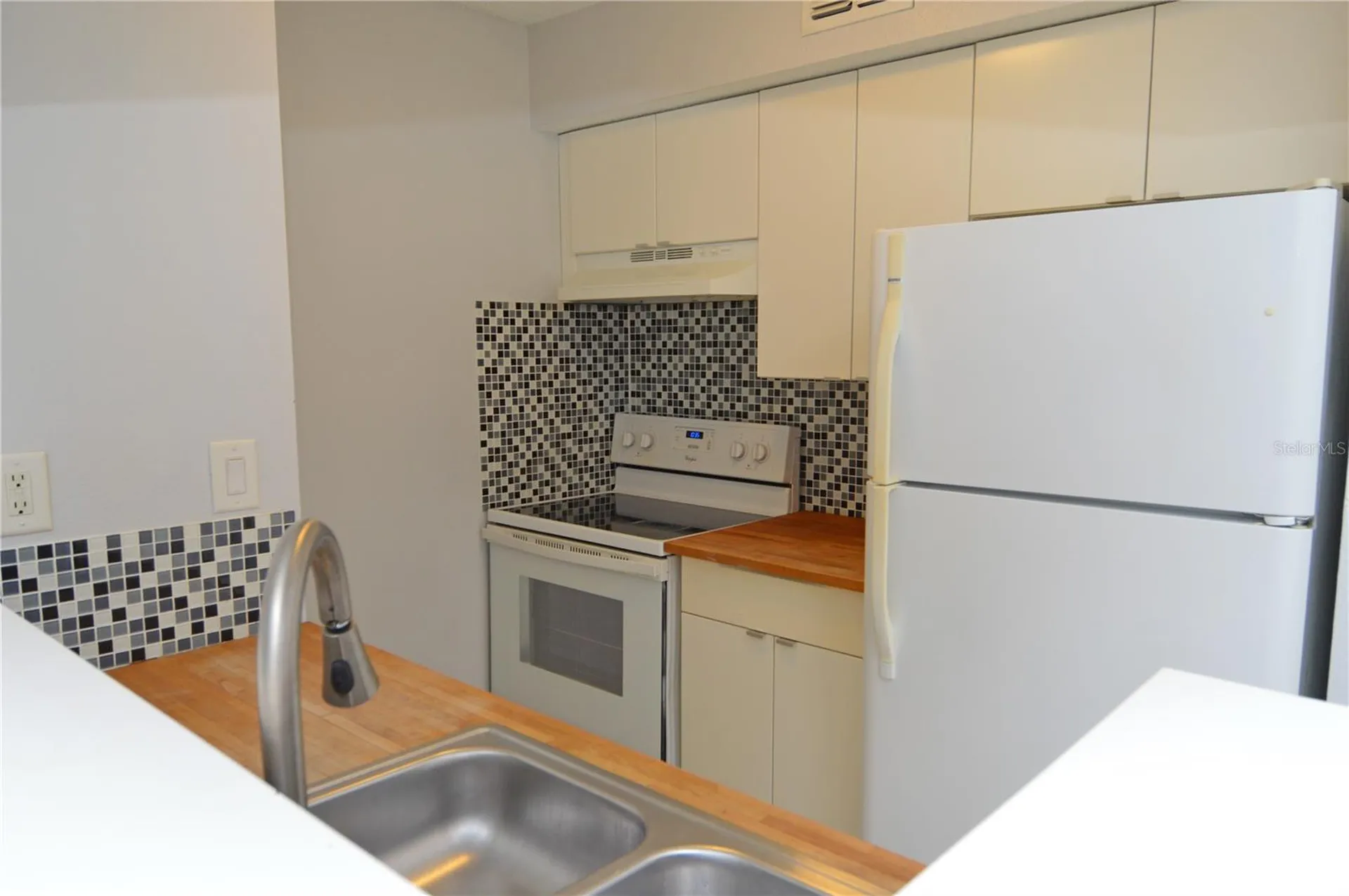 8645 Fancy Finch Drive Tampa FL 33614