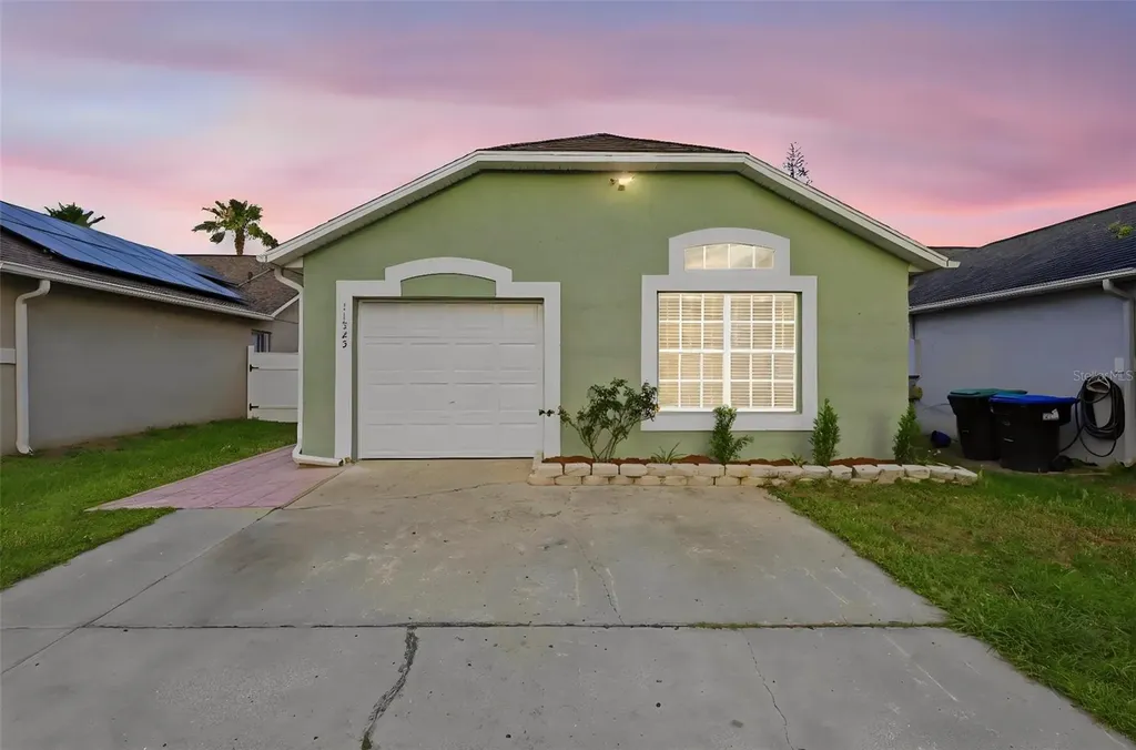 11525 Purple Lilac Circle Orlando FL 32837