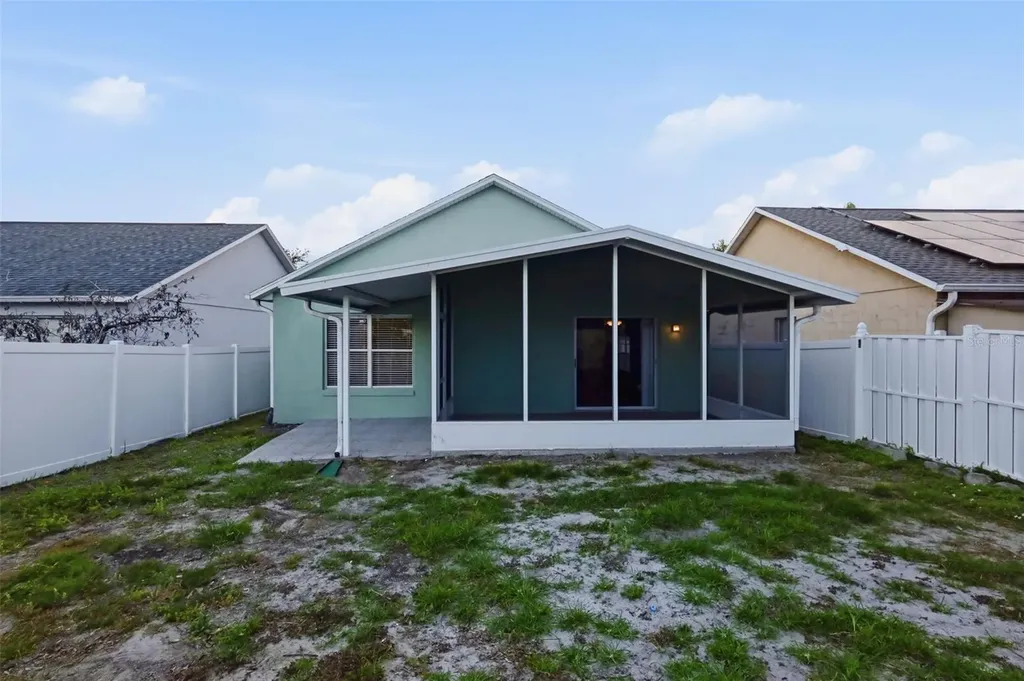 11525 Purple Lilac Circle Orlando FL 32837