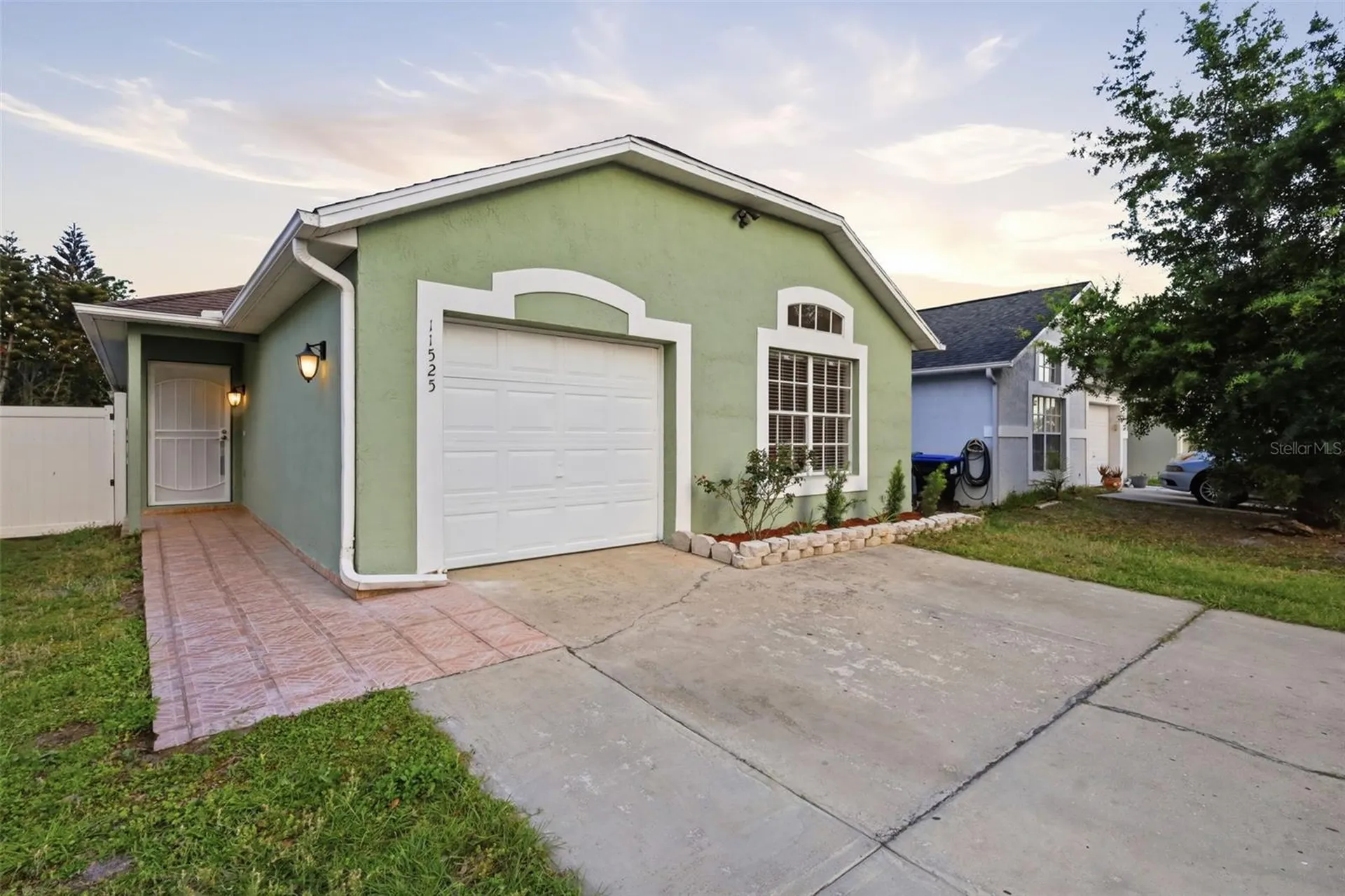 11525 Purple Lilac Circle Orlando FL 32837