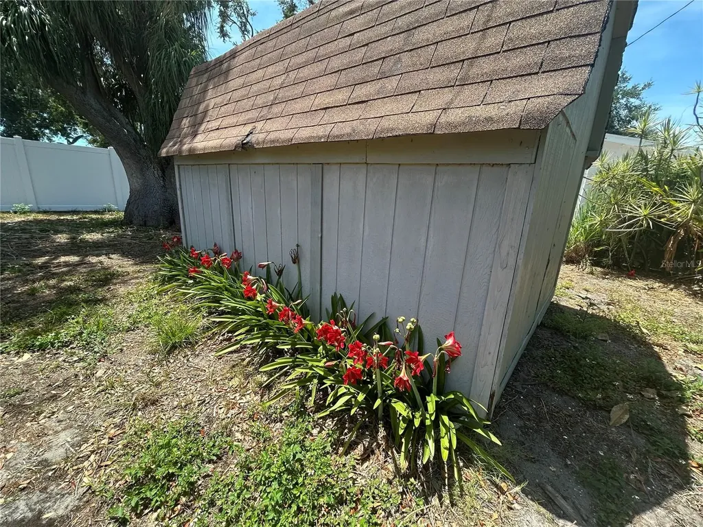 10463 Valencia Road Seminole FL 33772