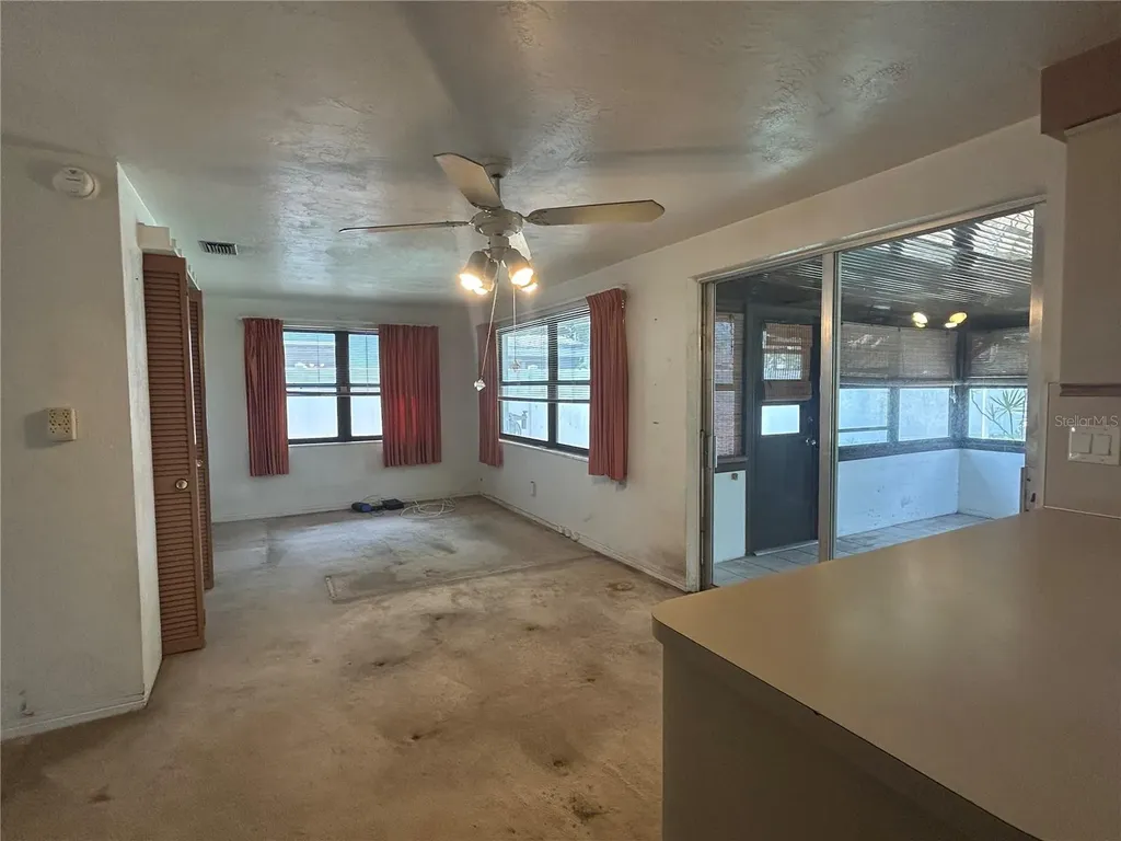 10463 Valencia Road Seminole FL 33772