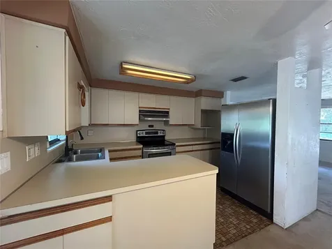10463 Valencia Road Seminole FL 33772