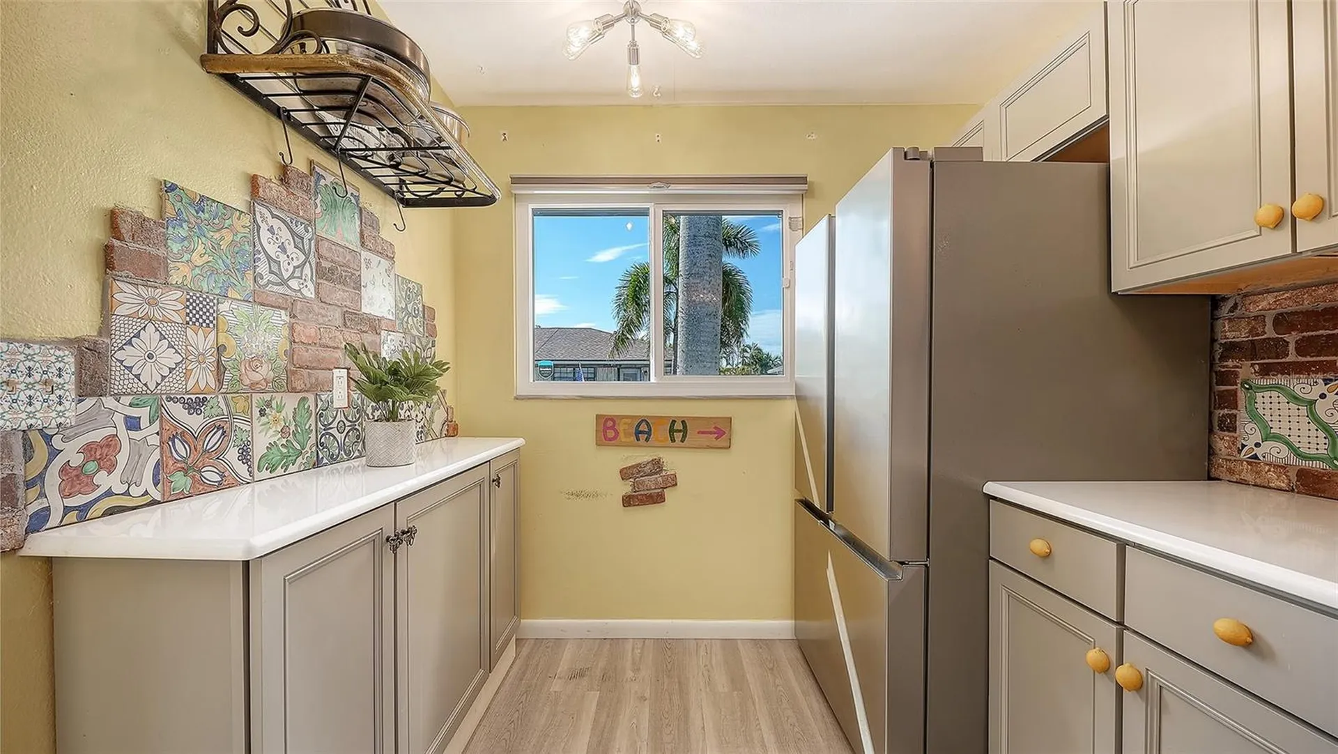 6921 Holmes Boulevard Holmes Beach FL 34217